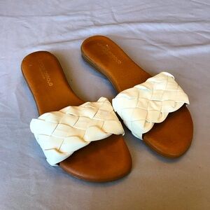 Andre Assous sandals size 9